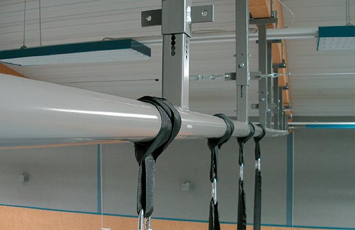 Münster | Indoorspielplatz des CVJM im Johannes-Busch-Haus | 2009 — LOQUITO-Rohrsystem statt einer Schaukelringeanlage